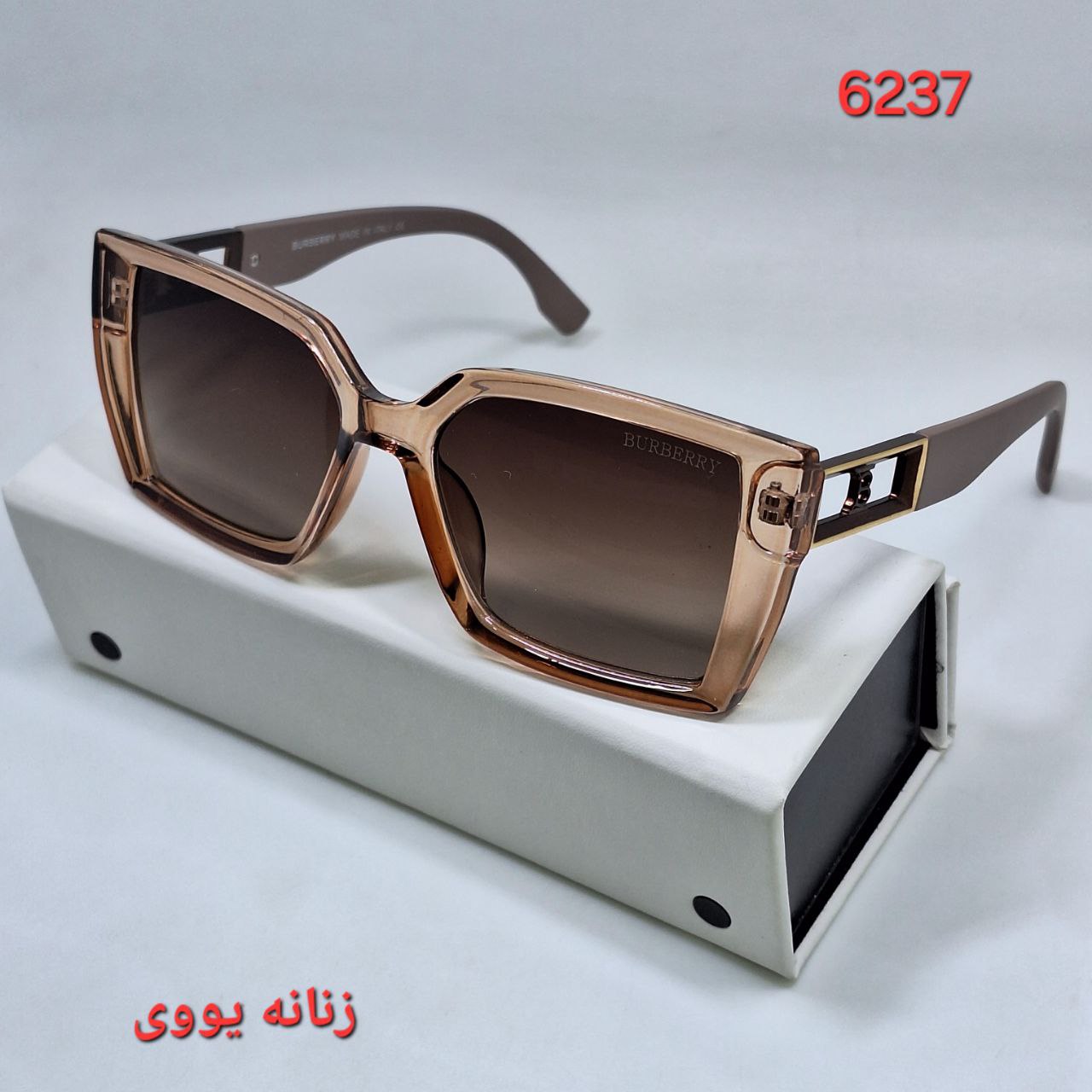 حجم دهنده لب