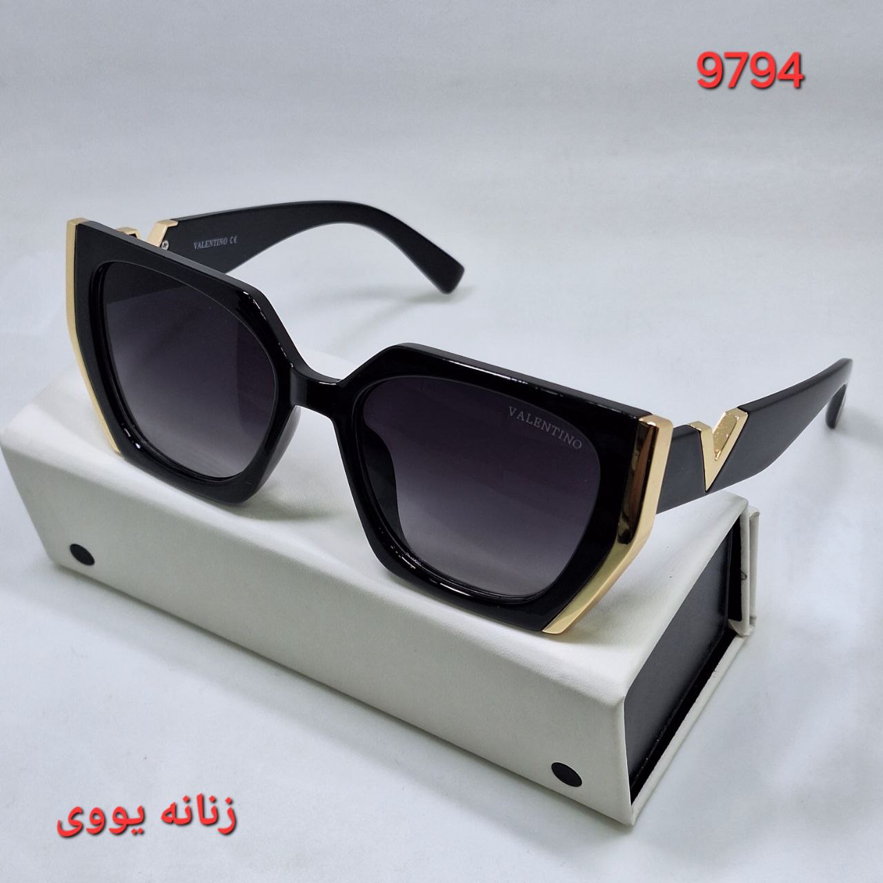 حجم دهنده لب