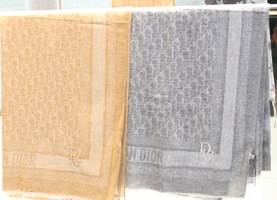 شال Dior وارداتی - کد: 006