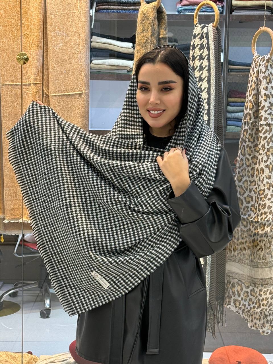 شال موهر وارداتی پیچازی - کد: 0012